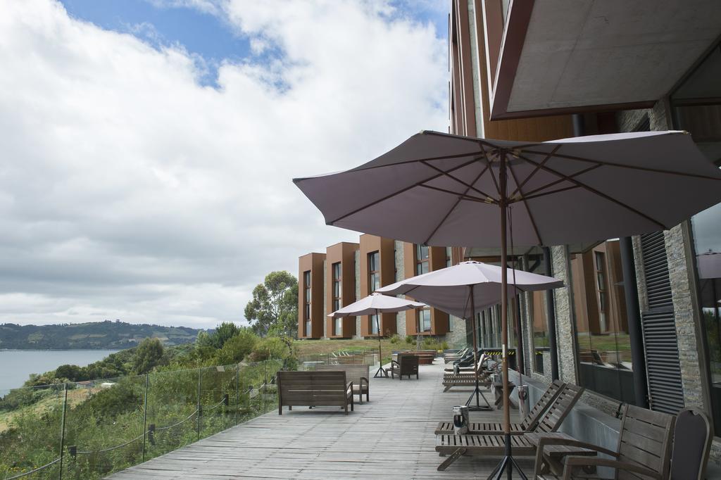 Enjoy Chiloe 호텔 카스트로 외부 사진 The terrace at the hotel