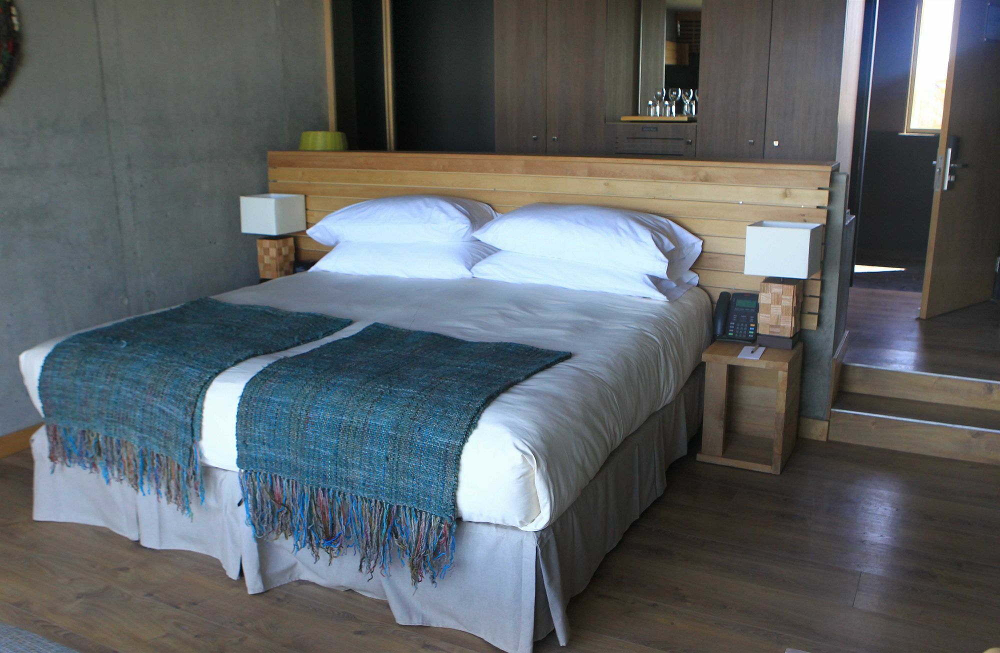 Enjoy Chiloe 호텔 카스트로 외부 사진 A bedroom at the hotel